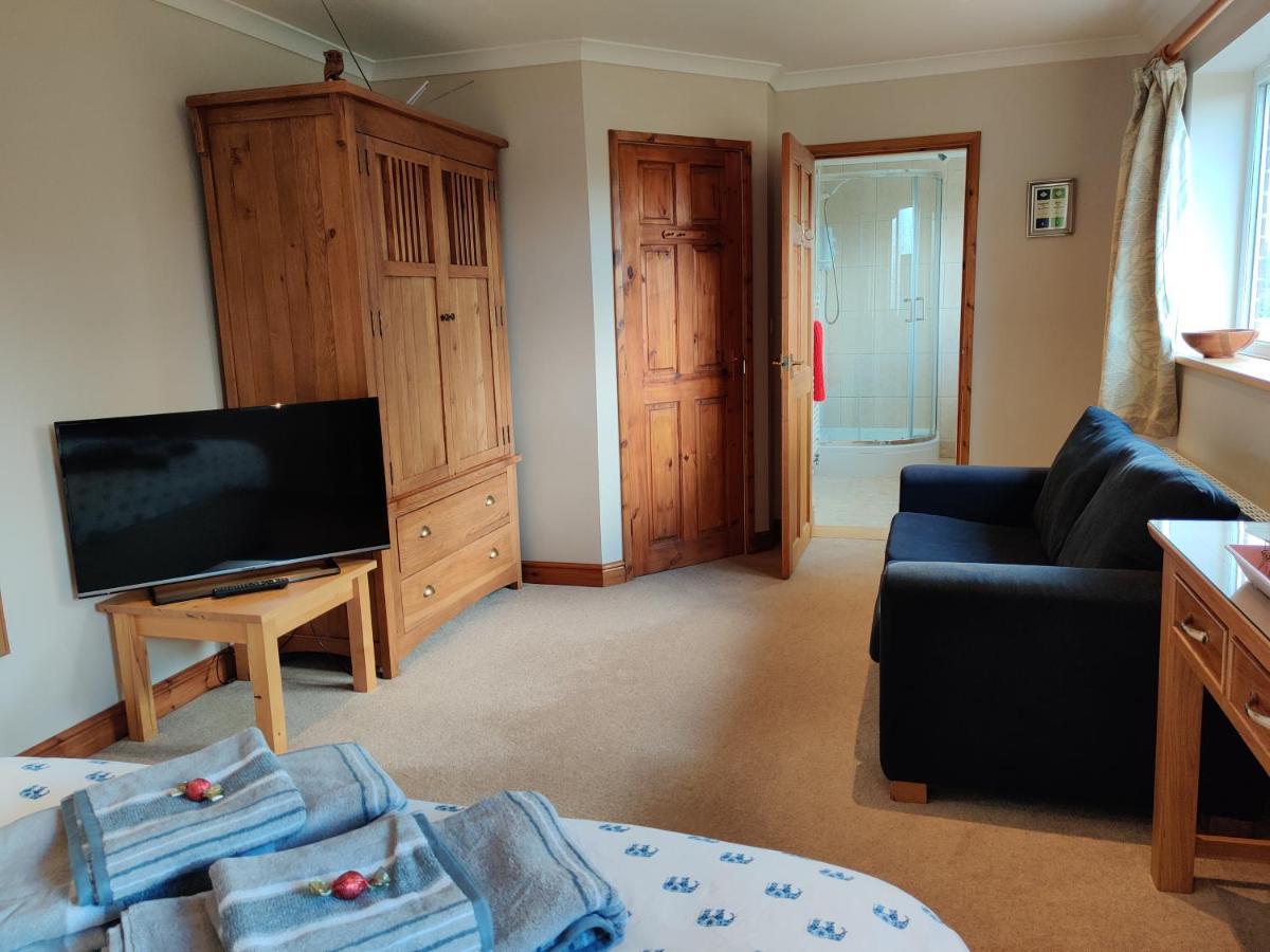 Nant Gloyw Oswestry Bed & Breakfast ภายนอก รูปภาพ
