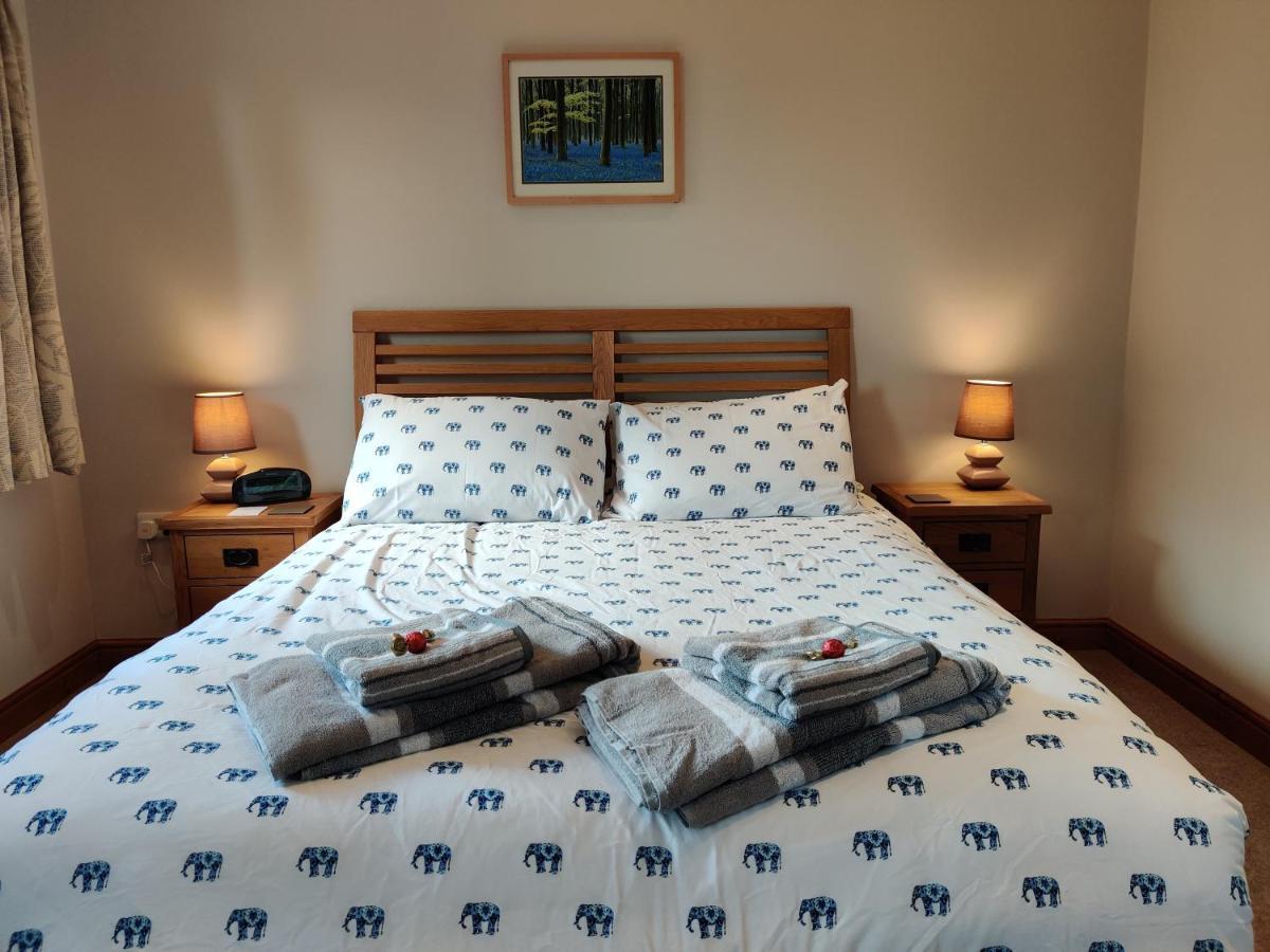 Nant Gloyw Oswestry Bed & Breakfast ภายนอก รูปภาพ